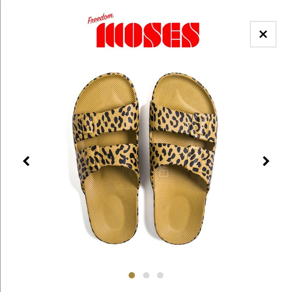 Freedom Moses slides in leopard print